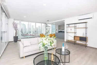 Image de Luxury 3 Br penthouse free parking view