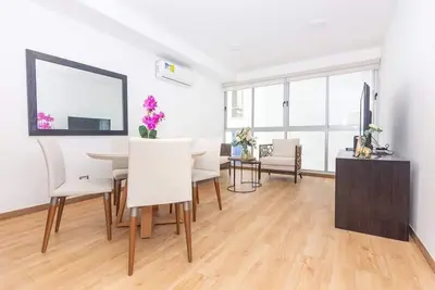 Image de Luxury 2 bedroom apt with free parking