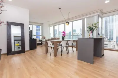 Image de Luxury 2 Br apt free parking and balcony