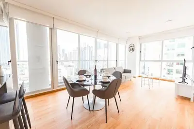 Image de Luxury 2 Br apt Oceanview free parking and balcony