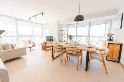 Image de Luxury 3 Bedroom Oceanview apt w parking balcony