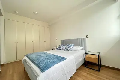 Image de Luxury 1 bedroom apt with free parking