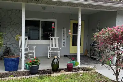 Image de Crystal Cottage your destination to fun in the sun and activities