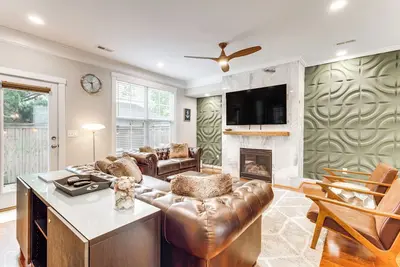 Image de Modern Virginia Beach Retreat in Resort District!