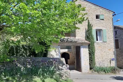 Image de Maison familiale tout confort Ă Vallon Pont d'Arc, dans quartier calme.
