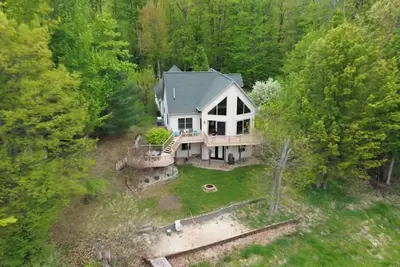 Image de Wixom Lake Up North Retreat