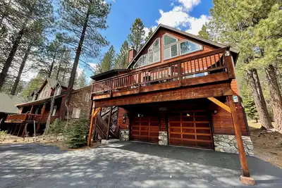 Image de ★ Beautiful Large Home with Arcade Games
