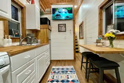 Image de Cozy Porter Creek Retreat - 5 miles to downtown