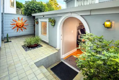 Image de Sunny Bernal Heights Casita with Private Entrance
