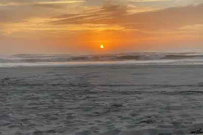 Image de Classic Beach Bungalow Oceanfront, private beach path Ponte Vedra-S. Jax Beach