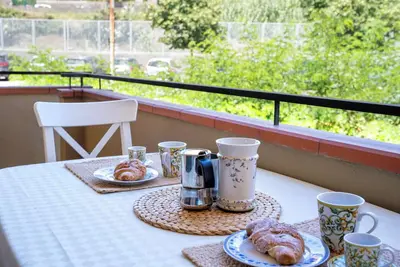 Image de Cozy apartment 150 meters from the sea.