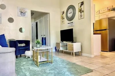 Image de Cozy, Comfortable, & Convenient