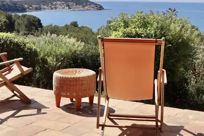 Image de Villa de charme, superbe vue mer et piscine.