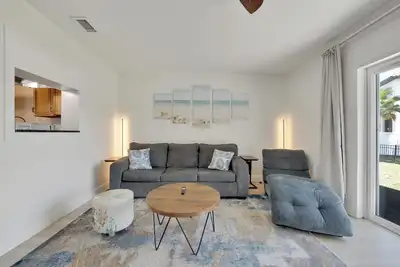 Image de Lakefront Oasis | 15-25% Off | Dog Friendly | Tampa Bay