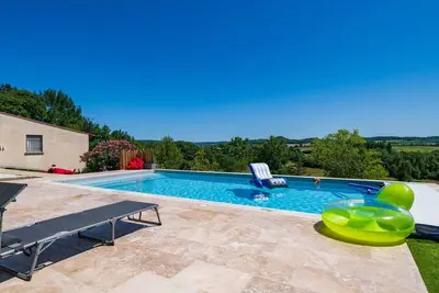 Image de Belle maison de vacances privée avec Wifi, piscine privée, Tv, terrasse, vue panoramique, parking