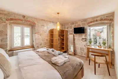 Image de Maison de vacances près de la mer Kastel Novi, Kastela (K-23126)
