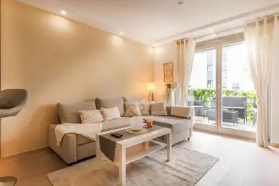 Image de Appartement 'Wohnung Mit Terrasse Nähe Airport' avec terrasse privée et Wi-Fi