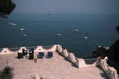 Image de Luxury House Marinadalbori, Terrazzo Privato a 10 Metri dal Mare in Amalfi Coast