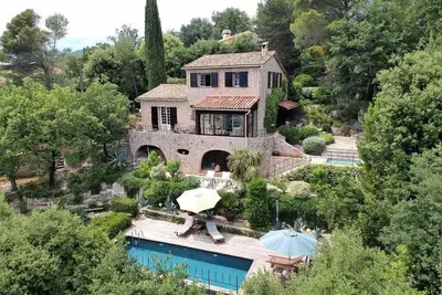 Image de Maison en pierre romantique