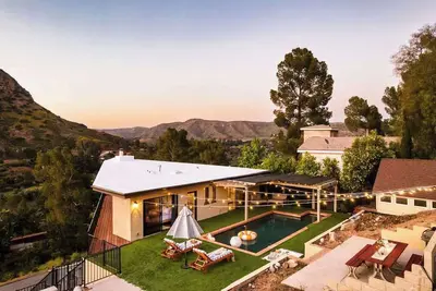 Image de Malibu Home with Pool, Mtns & Lake