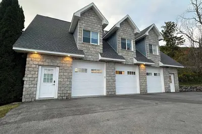Image de **Your Own Carriage House**