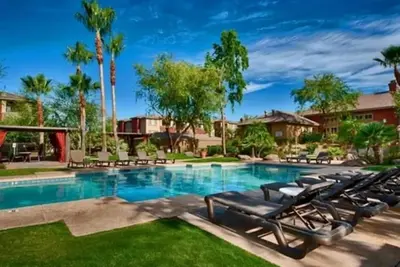 Image de Gated Condo, Heated Pool, Spa, Gym, Near Zoo