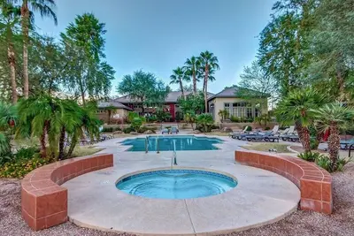 Image de Gated Condo, Heated Pool, Putt Green, Near Papago