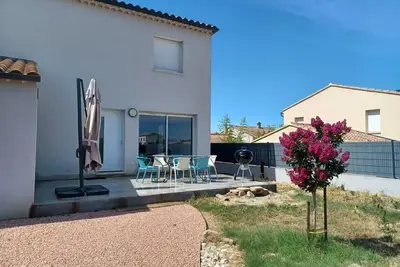 Image de 2 bedroom private vacation home in jonquerettes