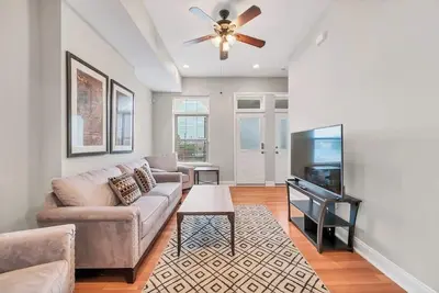 Image de Stl, Tower Grove, 2-Story Townhome - B