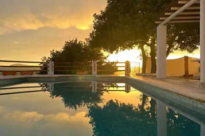 Image de Villa for up to 8 persons with fantastic mountain views & private swimming pool