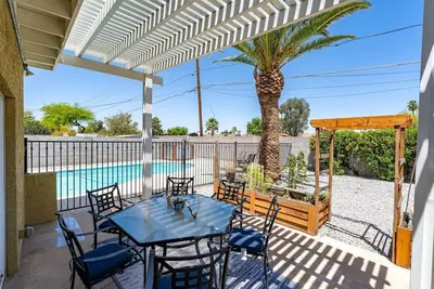 Minutes to Golf Resort | Sparkling Pool