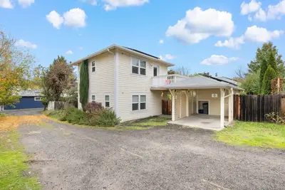 Image de Casa Amore Ashland~Pet-Friendly~Walkable to the Plaza, Osf, Restaurants & More