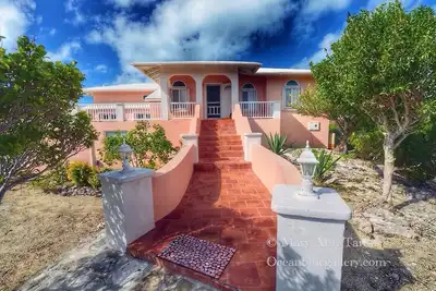Image de Staniel Cay 3br Beachfront Private Vacation Home \"Gibraltar\" - All New in 2022