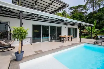 Image de Casa Abundancia, Modern Retreat Paradise with Ocean View in Uvita