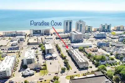 Image de Bright 2br Retreat w/ Pool – 1. 5 Blocks to Oceanfront & Boardwalk