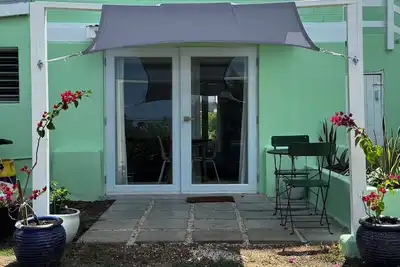 Image de Peaceful Village studio 1 minute walk from one of the best beaches in Antigua.