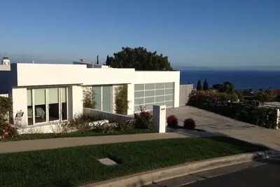 Image de Inquire Re Blocked Dates Malibu Panoramic Oceanview Gated Estate Conv. Location