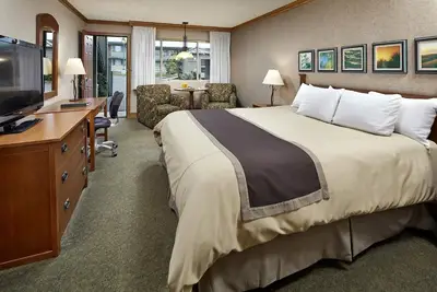 Image de Stunning Seaside Cliffs & Beaches Nearby | Convenient Room w/ Sofa bed