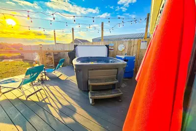 Image de Winter Comfy Getaway With Hot Tub and Firepit
