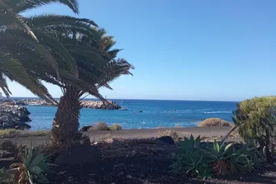 Image de Front line seafront apartment with all day sun!