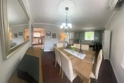 Image de Graceful 2 bedroom home in the heart of Etobicoke.
