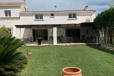 Image de Les Amandiers maison de charme entre mer et étang
