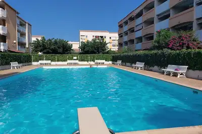 Image de Appartement Côte Varoise, Plage des Sablettes à 5min, Clim, Piscine en été
