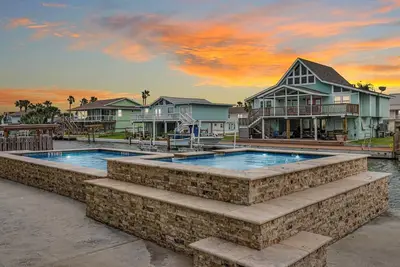 Image de Key Allegro home, Private pool, Hottub, Outdoor kitchen, Kayaks, Gameroom.