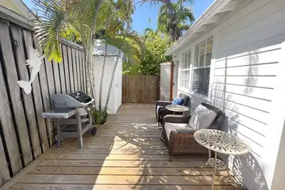 Image de Lofted 1 bedroom suite right off Duval St