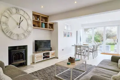 Image de The Beach House - Wittering   -  a bungalow that sleeps 6 guests  in 3 bedrooms
