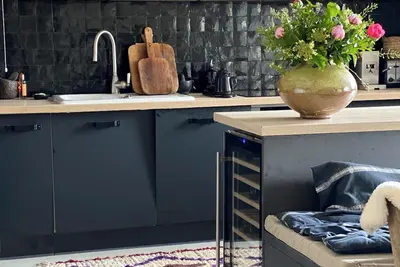 Image de Appartement Familial Avec Terrasse Lumineux 2 Minutes Du Metro + Tout Commerces