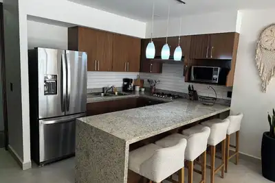 Image de Tranquil Beach condo, Serenity tower, zona romantica, downtown