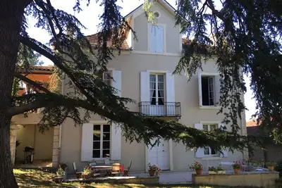 Image de Superbe Maison de Caractère Avec Piscine sur 7 Hectares de Terrain