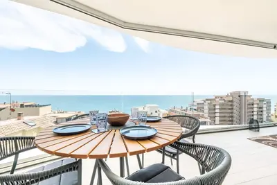Image de Amazing Sea Views - The Wave Ii, Pool and Sea View